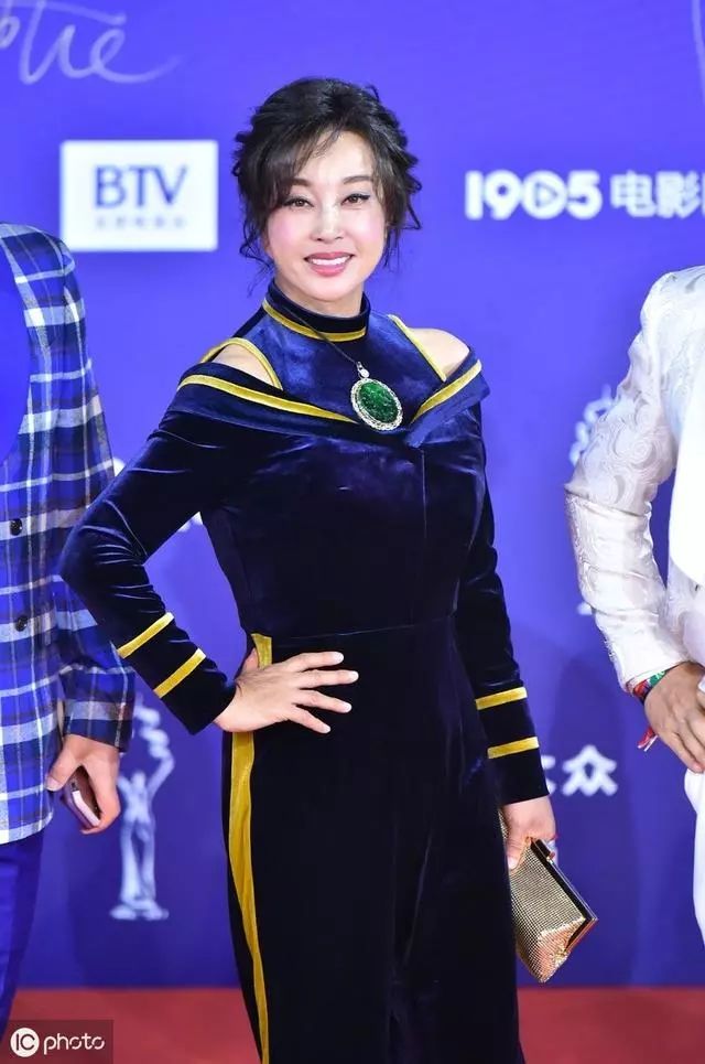 刘晓庆在秦城监狱度过多少天,刘晓庆首次曝光在监狱的生活