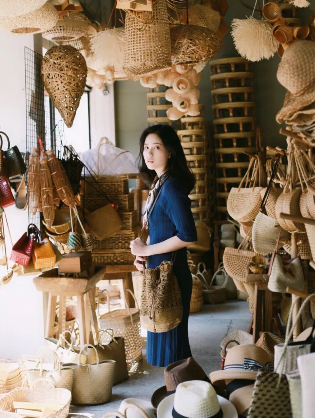 不是菜篮子不好看,这50款明星潮人都爱的草编包,才没有过时