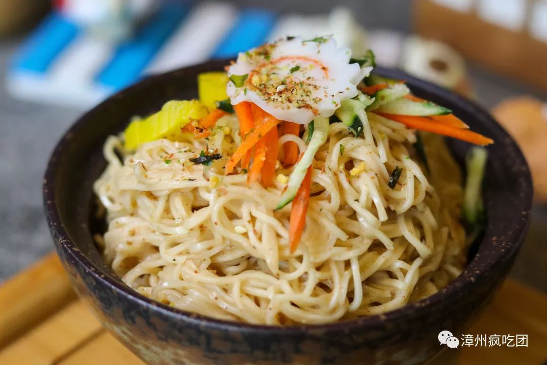 街上找不到一家餐馆开门,店里附近的人找不到