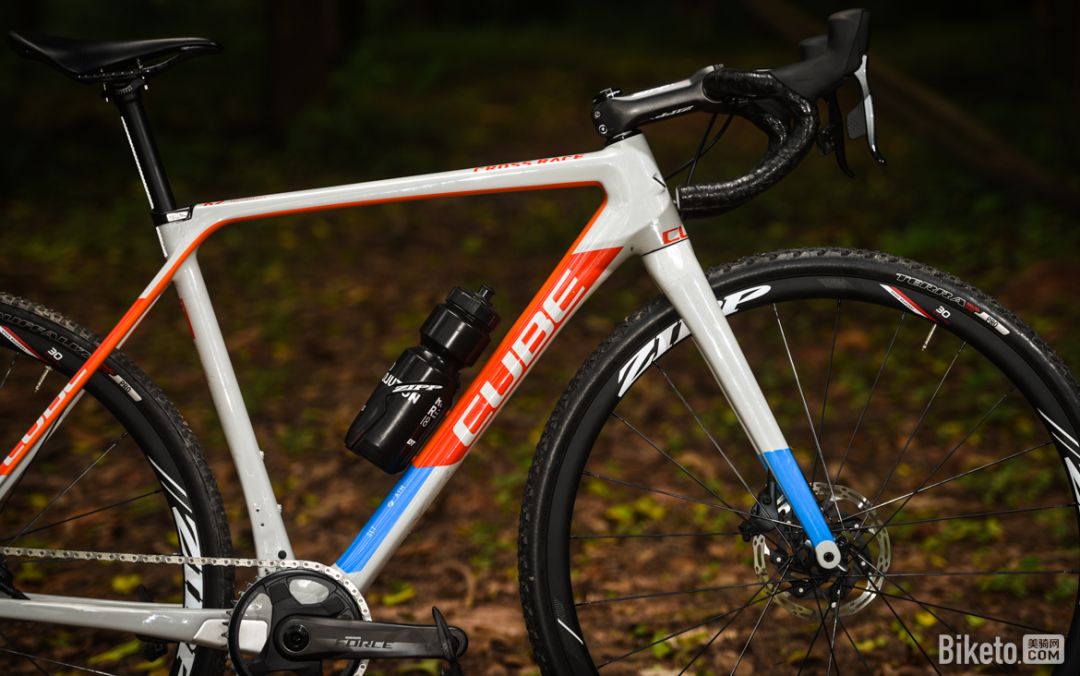 一车遛天下？小编为什么要选CUBECROSSRACE越野公路车