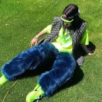 卡卡|欧美风大妞甜辣突袭～绝不退潮的糖果系穿搭攻略都在这