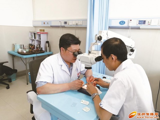 车祸无情，女子前臂被碾断医生有术，断肢成功“归位”