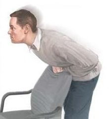 小孩被笔帽异物卡住急救方法,孩子误吞笔帽抢救视频