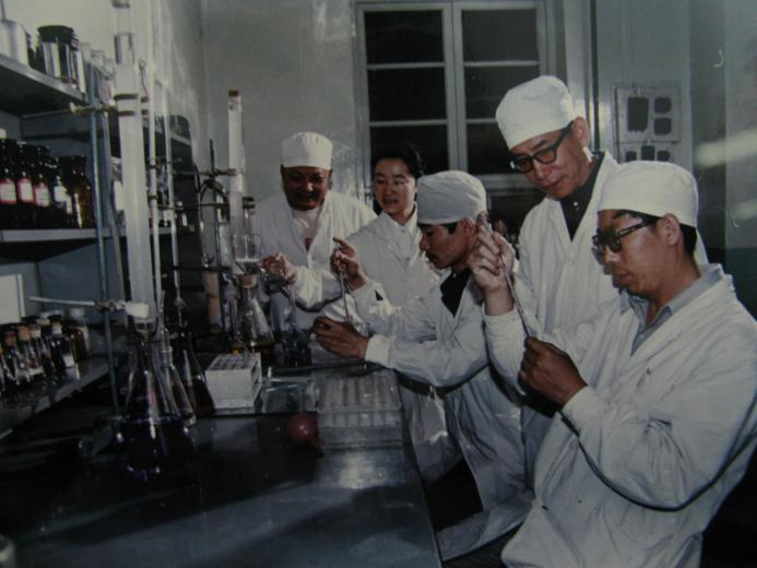 悬壶济世志在千里，杏林春暖壮心不已——记甘肃省泌尿外科泰斗刘国栋教授先生90华诞