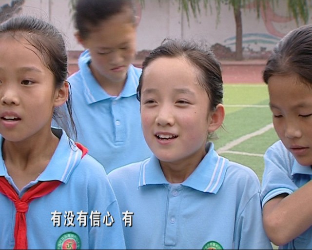 10岁女孩足球比赛,足球比赛十二岁女生