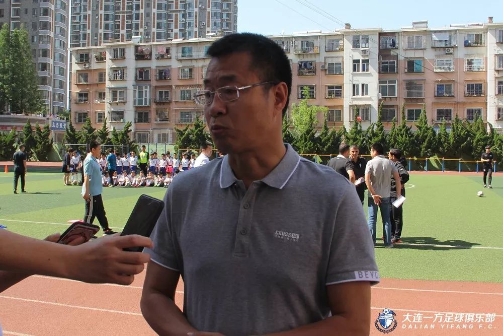 「蓝·青训」专家团完成10所基地校考察城市足球底蕴助力发展