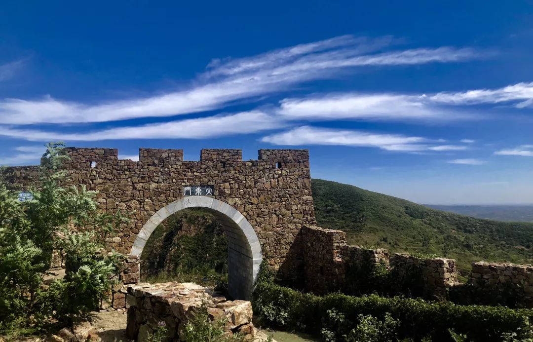 山水雪浴相见欢，鲁山耀中原