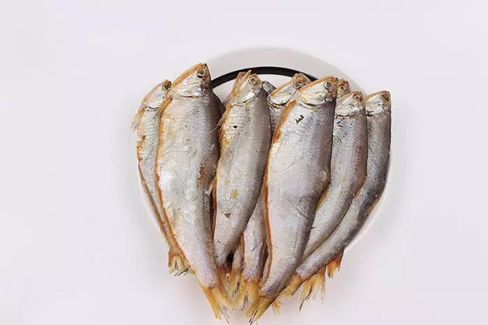 日照有什么好玩的地方,日照金山