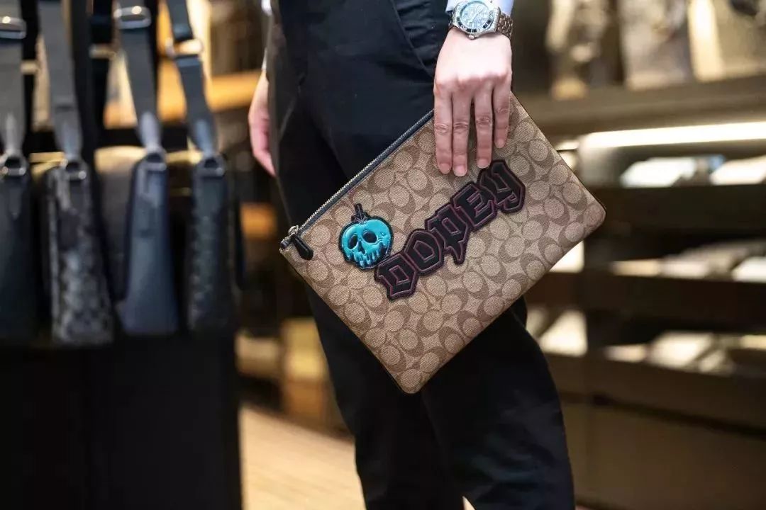 耐克，匡威低至4折再享折上折！人气品牌第二件折上5折！年中大促，嗨购10天，来杉井随便买