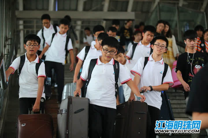 爱心接力外来务工人员回乡,爱心接力让走失儿童顺利回家