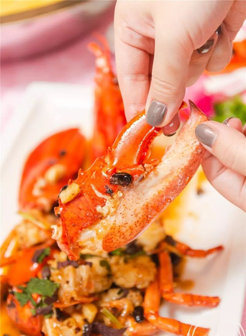 100多就能吃一顿港式打边炉,人均100让你吃个够的海鲜自助餐