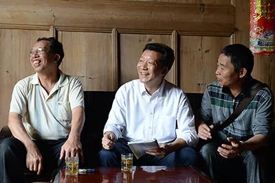 今天，为中国*产党共**打个广告