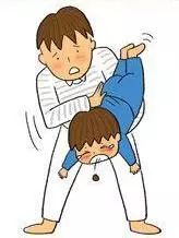 小儿气管异物急救方法视频,小儿气管异物排出三种方法