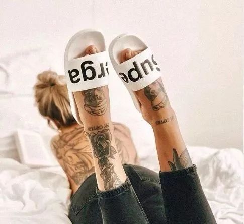 夏天跟裙子搭的凉拖,夏季凉拖配裙子百搭