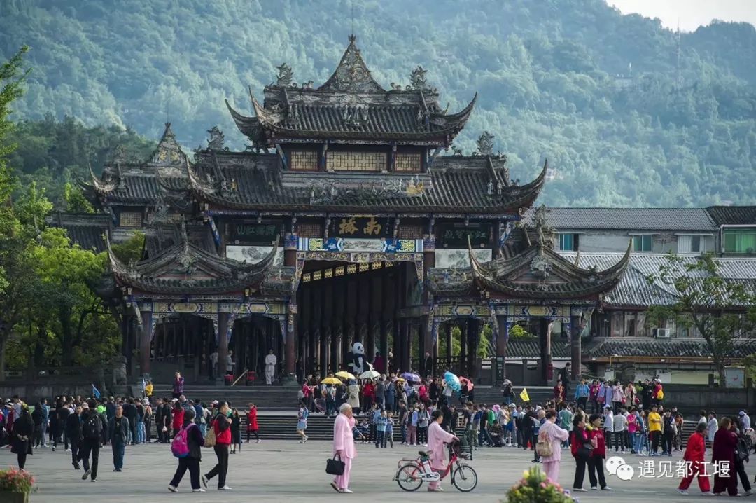 向往之城都江堰：一座骨子里带有香味的城市！