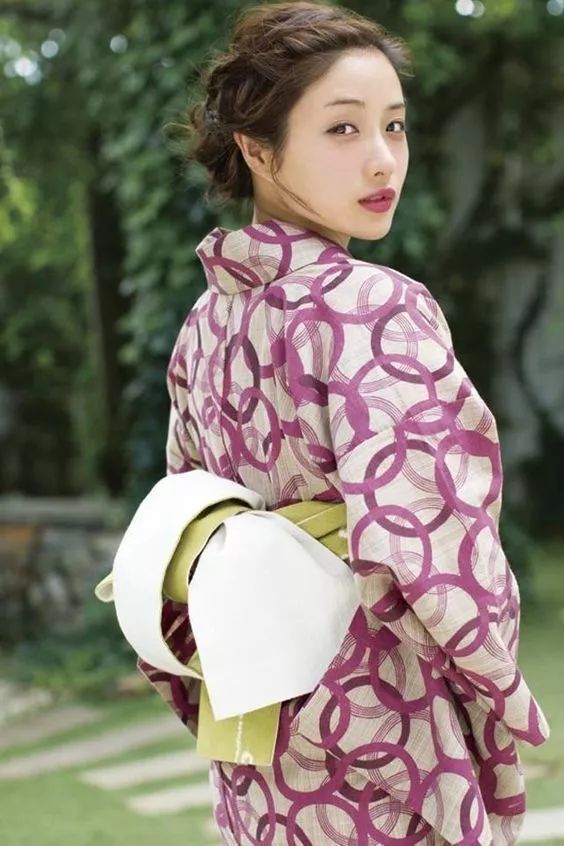 世界第一翘臀遭日本“封杀”,创立“和服内衣”:这是文化*辱侮**