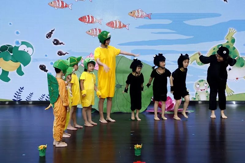 蜂蜂剧场show狂欢会，精彩表演嗨翻暑假