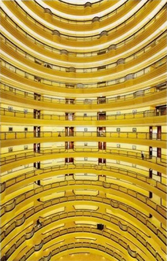 只要能在看似平静的画面中，找到一丝不安就可以了|张克纯