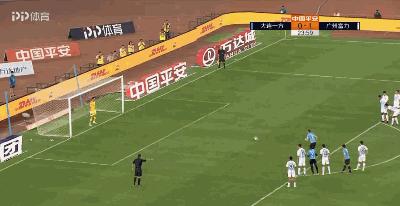 大连一方博阿滕转身分球过人,博阿滕最新战报