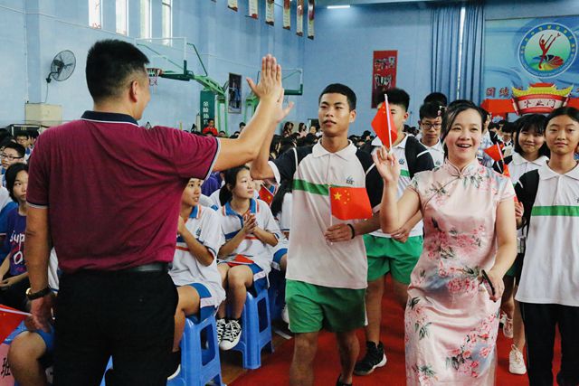 小学禁毒文艺汇演演出视频,文艺汇演演练