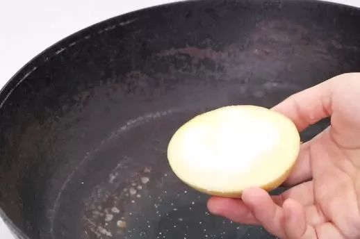 油烟机上放土豆的功效,油烟机放土豆正确方法