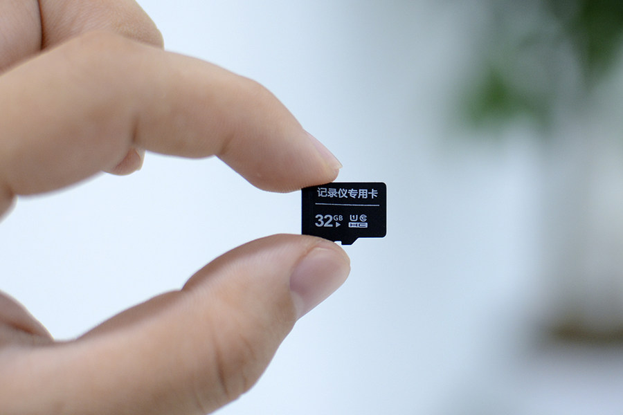 北汽eu5行车记录仪视频卡顿,行车记录仪录制视频卡顿的原因