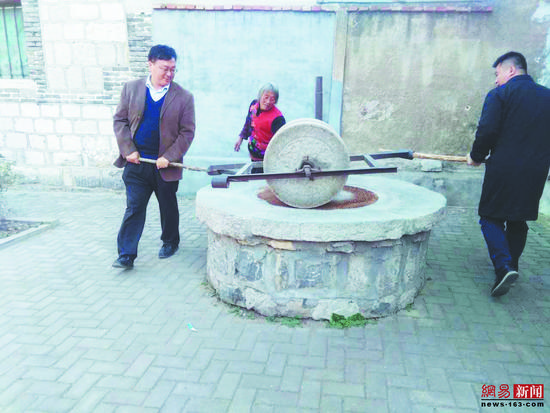 山东省第一名馒头哥,第一书记是谁的名字