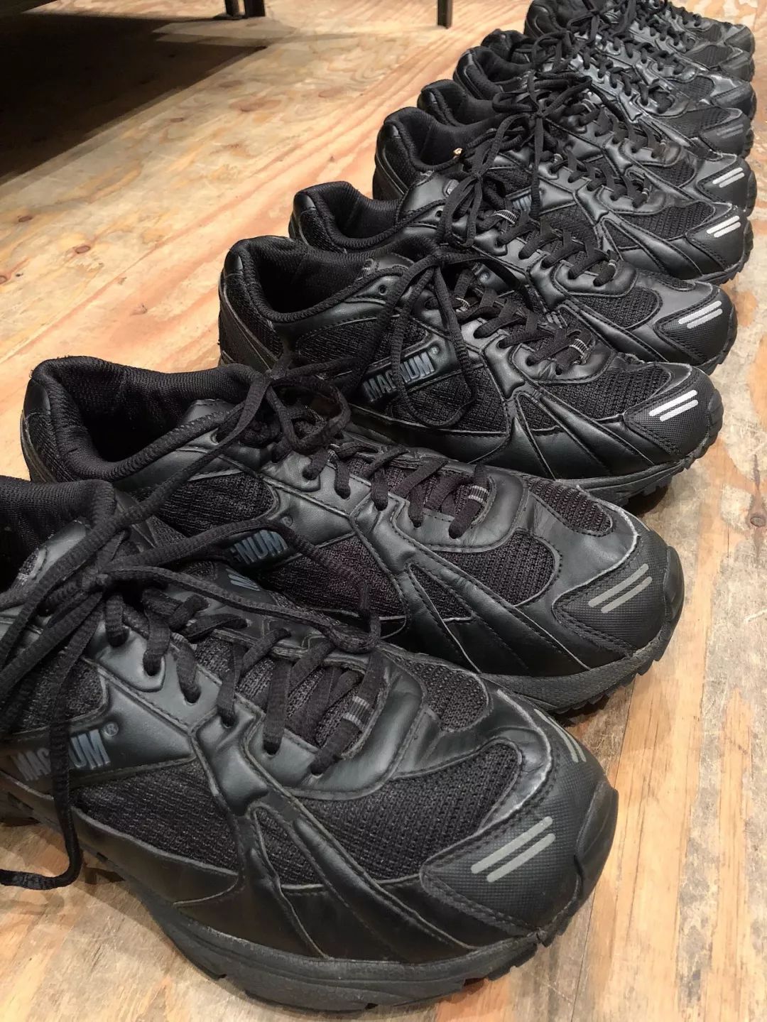 看完各种鞋之后，还是觉得“*用军**鞋”才是真爱