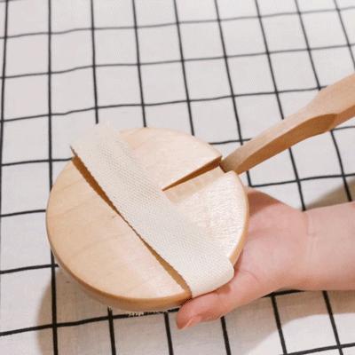 搓背再也不求人！风靡日本的弧形浴刷，轻轻一搓出污垢