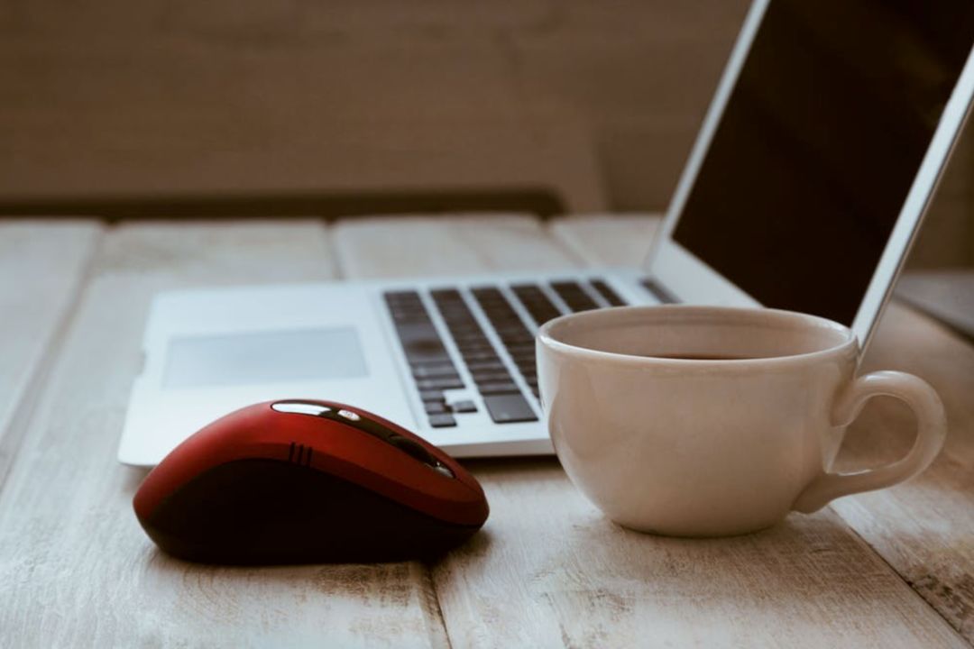 打游戏用无线鼠标好还是有线的好,无线鼠标哪种类型好