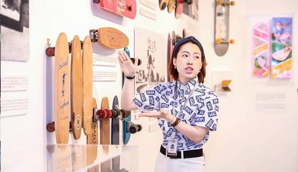 「线*体下**验」Vans、芭比布朗…全球大牌排队求合作，沪上潮人新去处“网红商场”落地