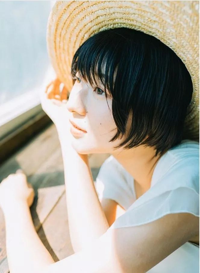 这样拍背影真的太好看了,怎样拍侧脸好看霸气