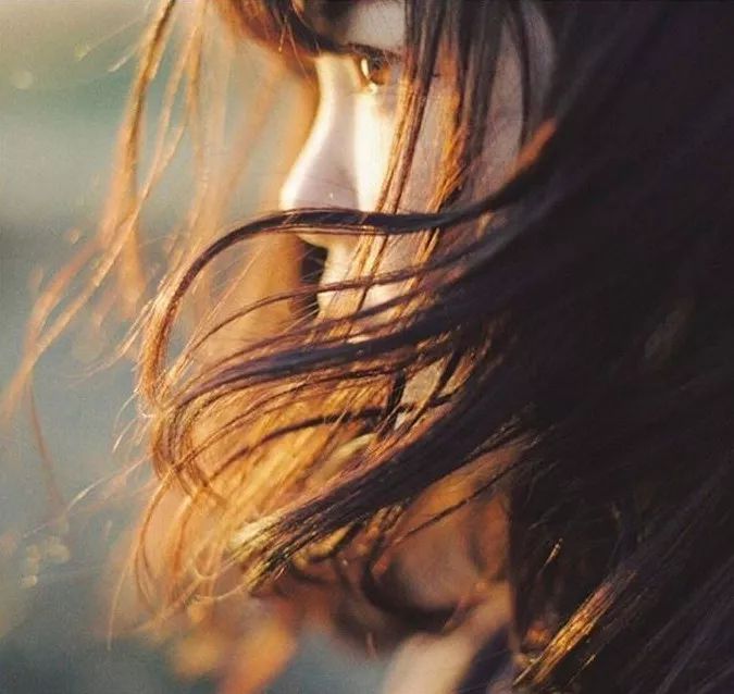 这样拍背影真的太好看了,怎样拍侧脸好看霸气