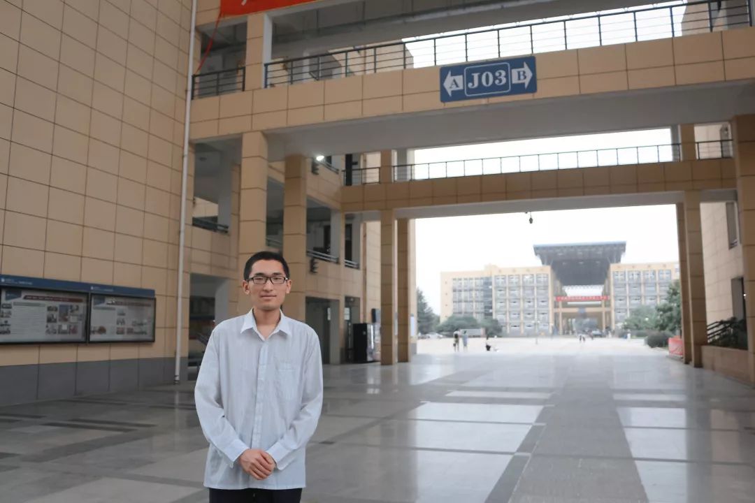 刘坤杰，你是三角湖畔最温暖的风！@江大一周朋友圈