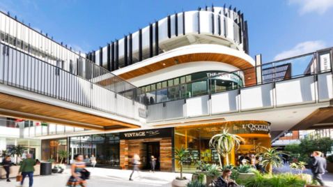 想知道2030年最值钱的购物中心什么样？全球商业地产老大URW搞了家AI服装店.....