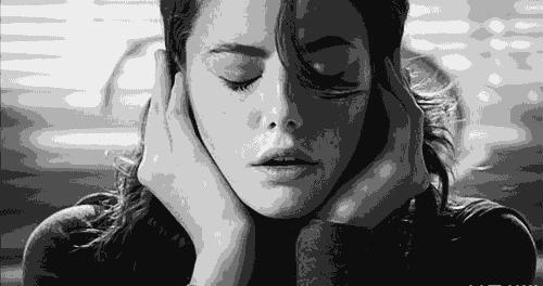 眼睛干涩疲劳不舒服滴什么眼药水,双眼干涩疲惫用什么眼药水