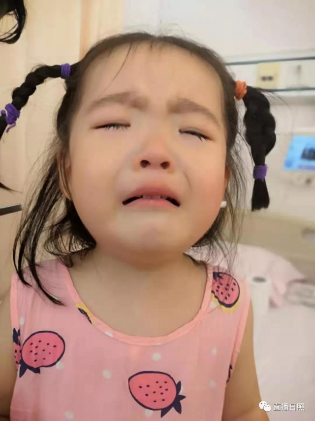 日照2岁宝宝腿上磕出青，医院检查却是这种病！父亲飙泪求助