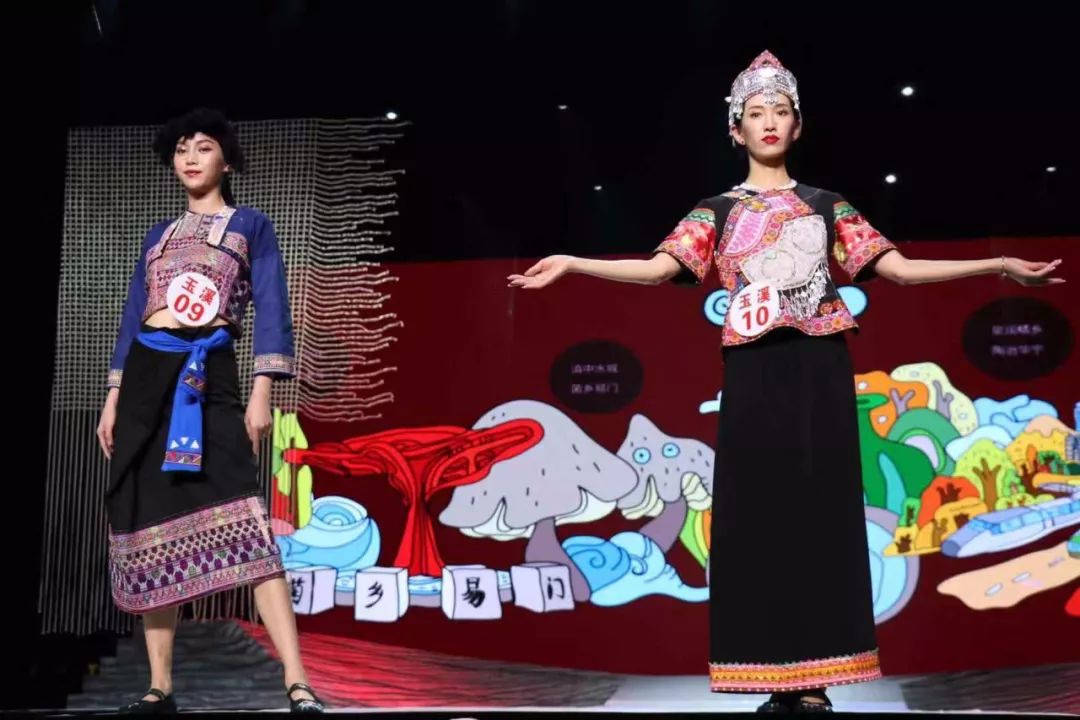 德宏五种少数民族服饰走秀音乐,云南少数民族服饰秀