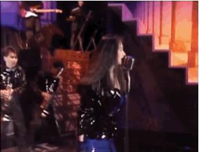 在新人选秀节目里，我看到了一位复古歌姬