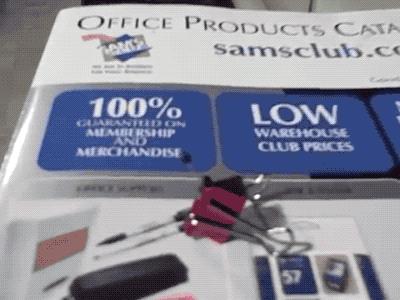 眼睛会发光的小虫,眼睛里有小虫子爬的感觉是咋回事