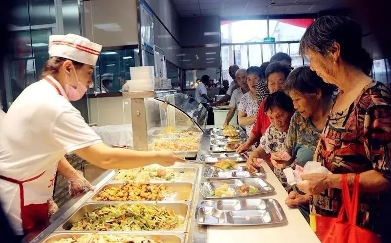 「辣汤早新闻」共60人！徐州市级机关选调公务员了！◆徐州铁路将增开多趟暑运临客！◆这两条路入选江苏省最美跑步线路