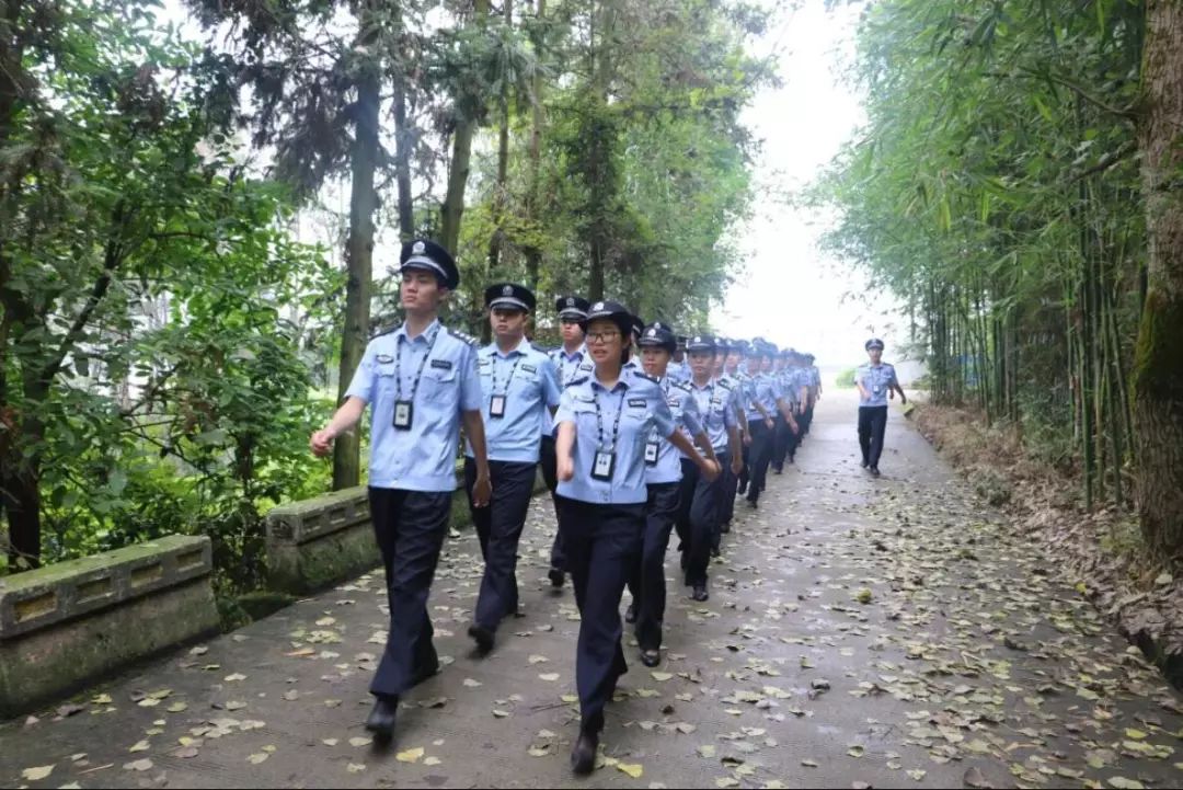 不忘初心牢记使命再续当代创业史,不忘初心牢记使命重走创业路