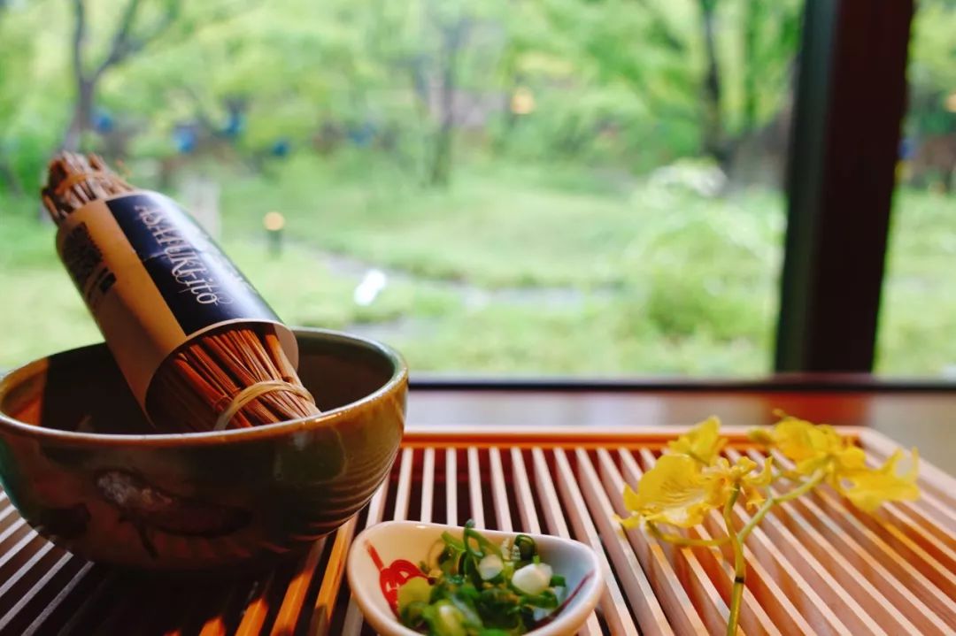 藏于山水间的温泉酒店推荐,海螺沟温泉度假酒店推荐