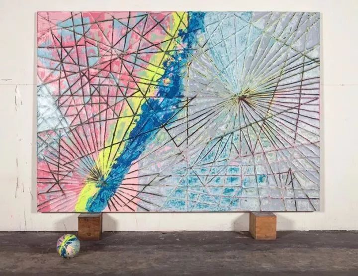 叛逆不羁的夜店咖，如何创造艺术市场奇迹？