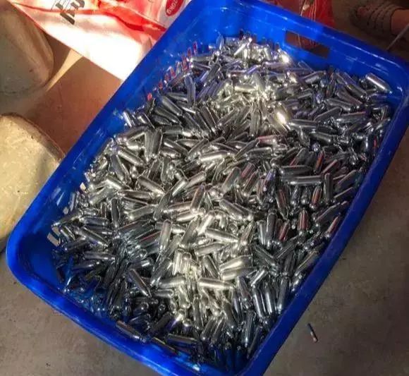 远离致命“笑气”！这种闪送的东西1小瓶就能毒杀老鼠