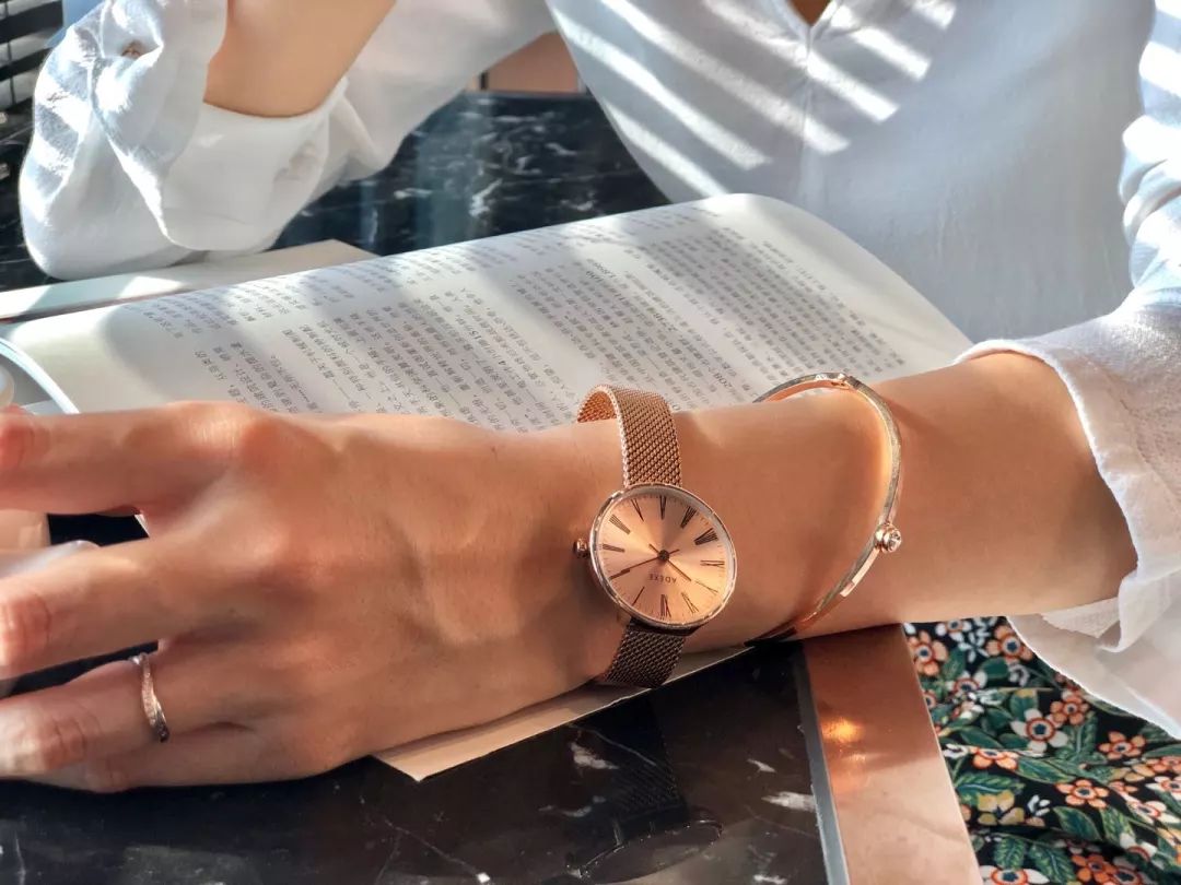 小ck的新款包包是布的吗,小ck绿色包包合集腋下包牛油果色