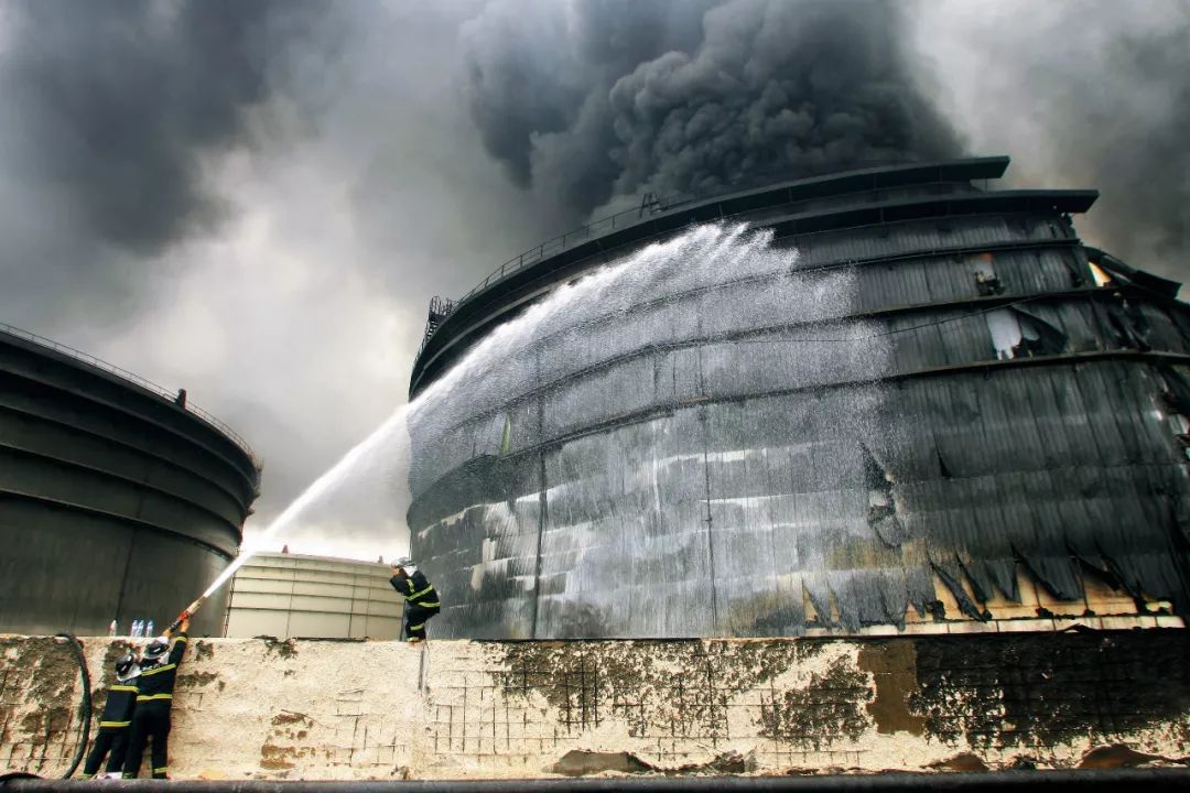 烈火英雄大连真实事件,烈火英雄原型大连716大火