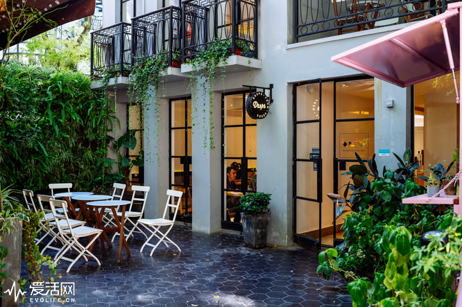 腾龙sp35mm1.4镜身是金属的,腾龙sp17-50mmf2.8镜头