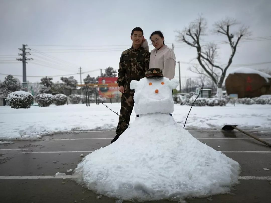 军人爱情故事,七夕军人情侣