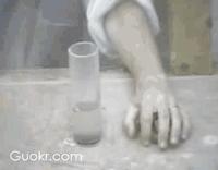 乌鸦没有石子怎么可以喝到水,乌鸦假如没有石子该怎样喝水呢